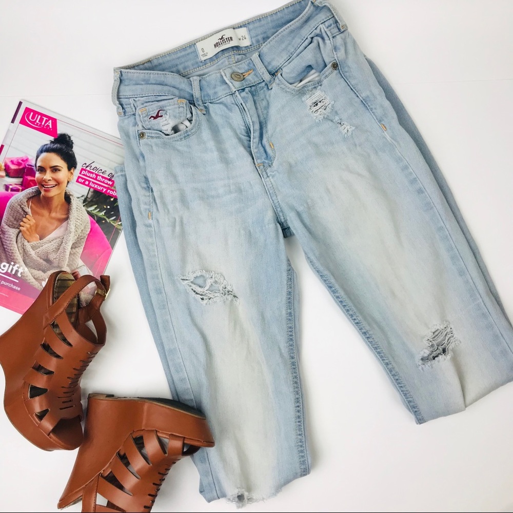 **HOT SALE**Hollister ripped jeans baby blue